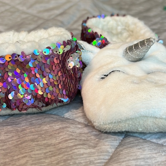 Unicorn sequin slippers - Picture 5 of 8
